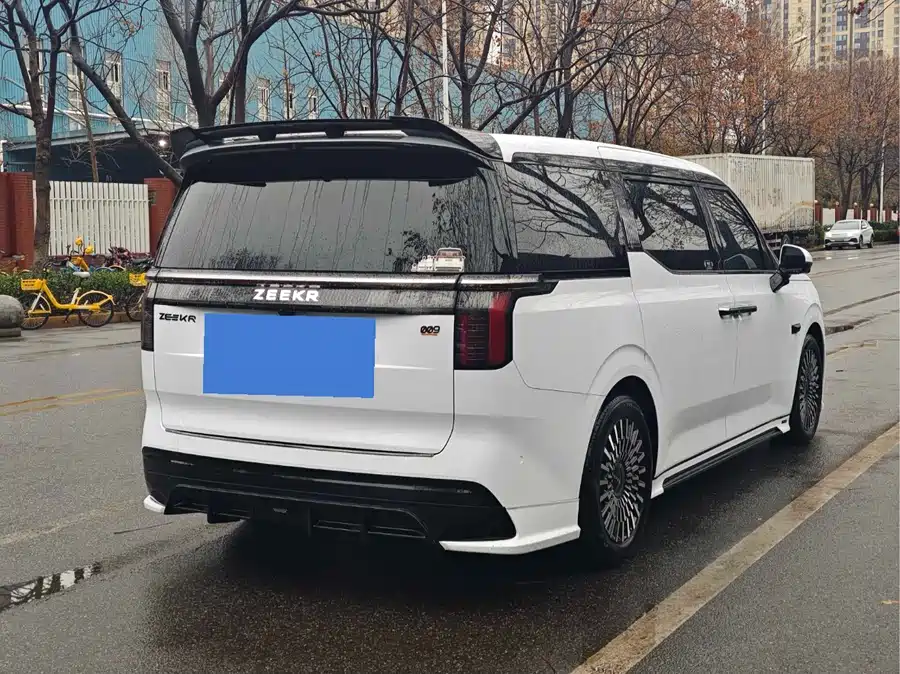 Used Zeekr 009 2024 seven-seater aisle version 108kWh