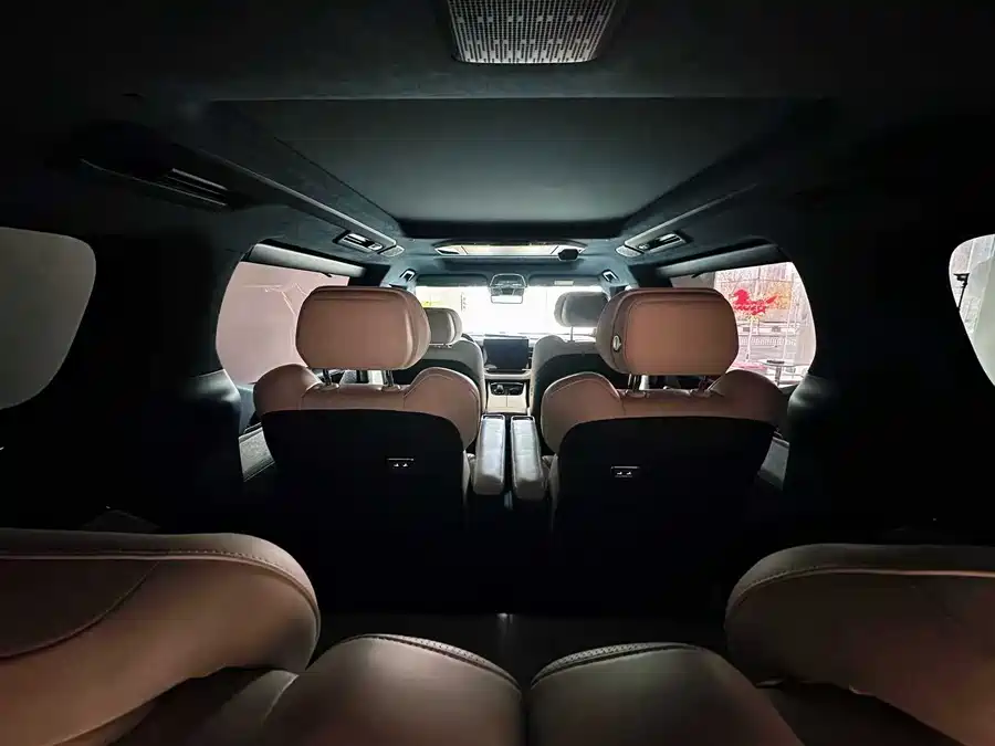 Used Zeekr 009 2024 six-seat executive version four-wheel drive 108kWh
