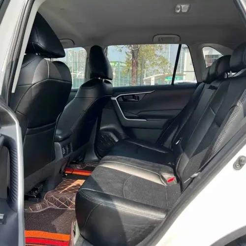 900x675_0_q87_c42_autohomecar__ChxpVWmjBmOAD070AAf99vuxo_w684.jpg.webp Used Toyota RAV4 Rongfang 2023 2.0L CVT two-wheel drive urban version