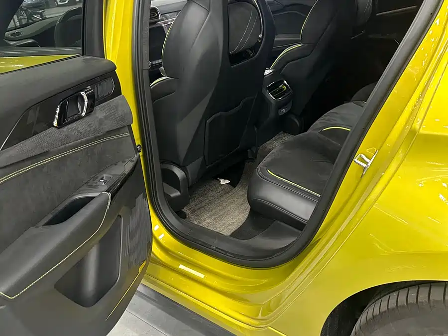 900x675_0_q87_c42_autohomecar__ChxpVWmlAYGAEohSAAn1qYeHUz0860.jpg.webp Used Lynk & Co 03 2021 1.5TD DCT Plus
