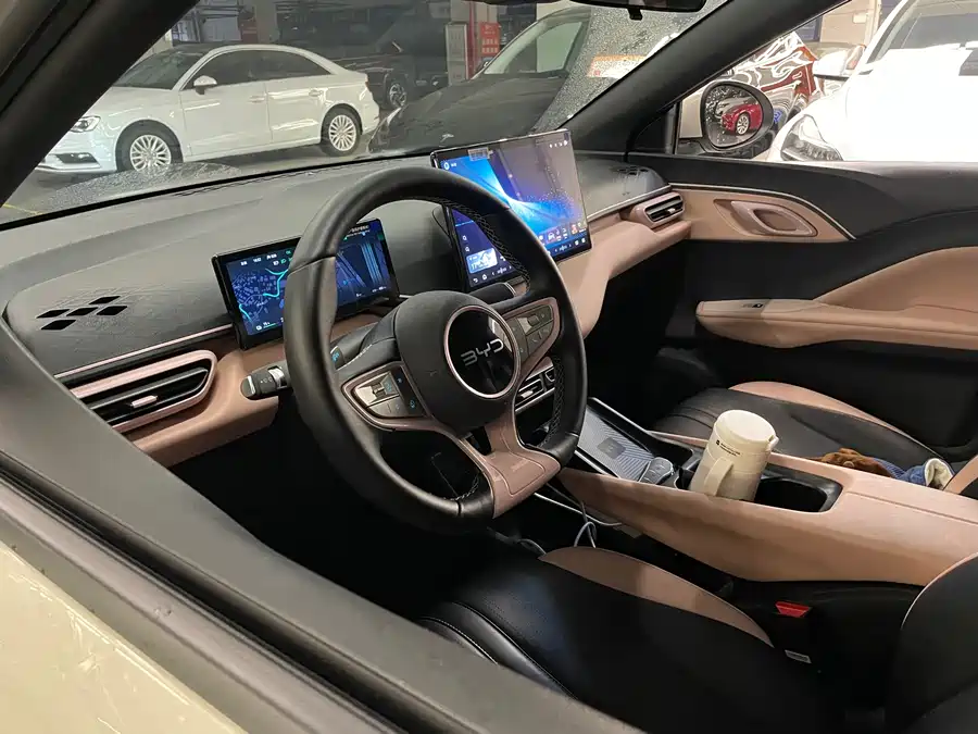 900x675_0_q87_c42_autohomecar__ChxpVWmlO7WAN-VQAAmkDX6414Y889.jpg.webp Used BYD Seagull 2025 smart driving version 305km free version