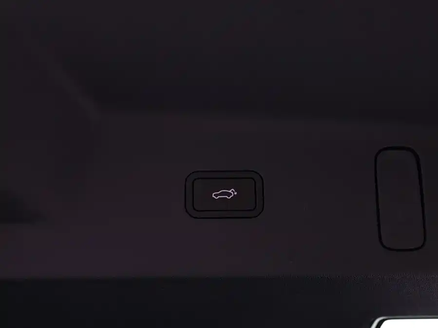 900x675_0_q87_c42_autohomecar__ChxpVWmlUjSARRmVAACjpEX57KY134.jpg.webp Used Zeekr 9X 2025 Hyper Edition 70kWh