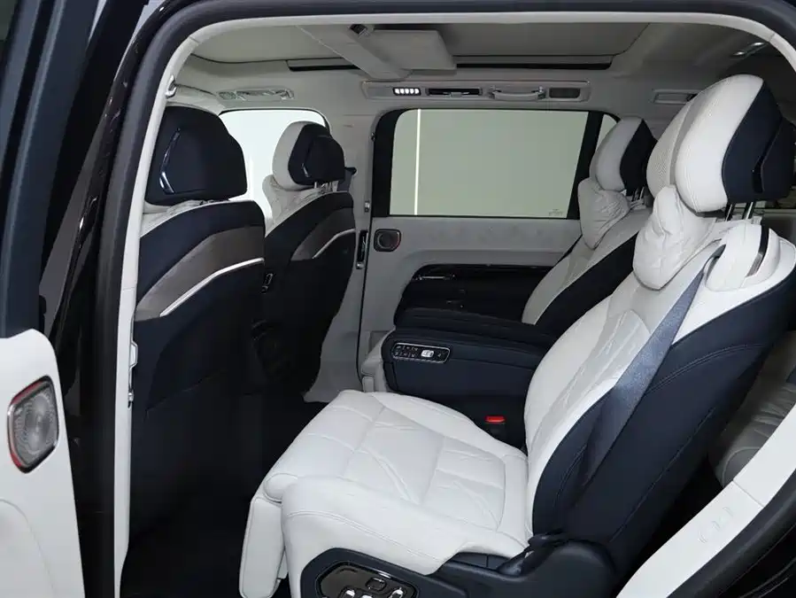 900x675_0_q87_c42_autohomecar__ChxpVWmlUk-AfDAoAAFjjBrxNAA330.jpg.webp Used Zeekr 9X 2025 Hyper Edition 70kWh