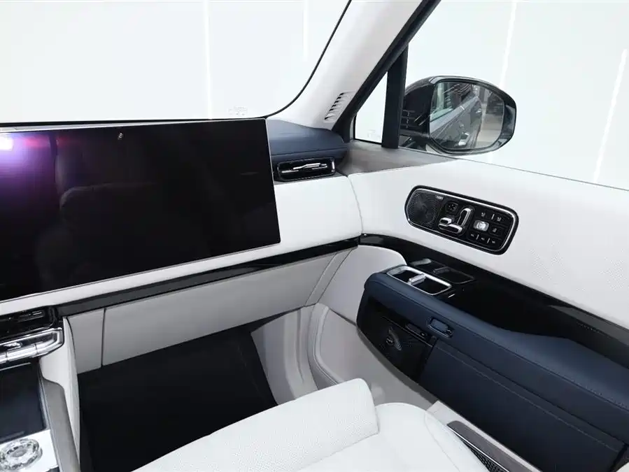 900x675_0_q87_c42_autohomecar__ChxpVWmlUlWAd5U0AAEtA1KCVTw984.jpg.webp Used Zeekr 9X 2025 Hyper Edition 70kWh