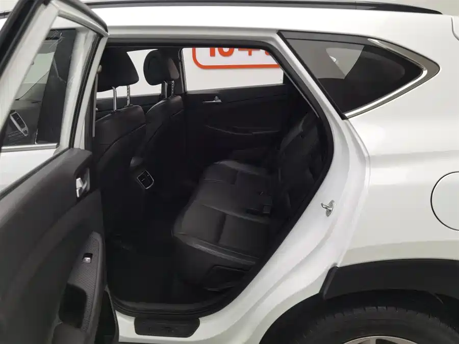 Used Hyundai Tucson 2018 1.6T dual-clutch two-wheel drive 15th anniversary special edition