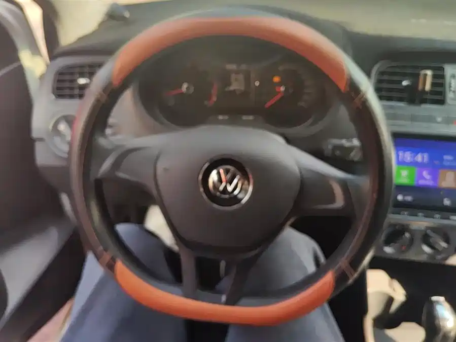 Used Volkswagen Polo 2016 1.4L automatic fashion model