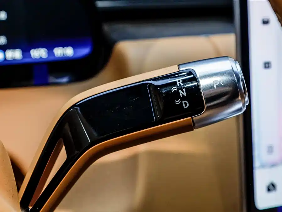 900x675_0_q87_c42_autohomecar__ChxpVWmmVU6AH20NAAFB9Rix8TA667.jpg.webp Used Zeekr 9X 2025 Hyper Edition 70kWh