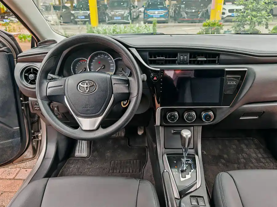 Used Toyota Corolla 2017 facelift 1.2T S-CVT GL