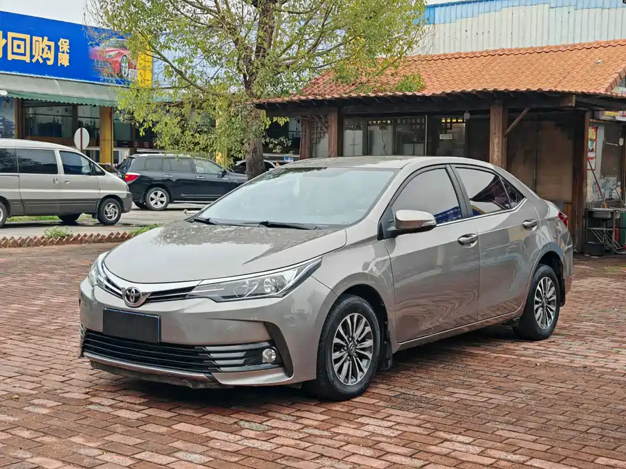 Used Toyota Corolla 2017 facelift 1.2T S-CVT GL