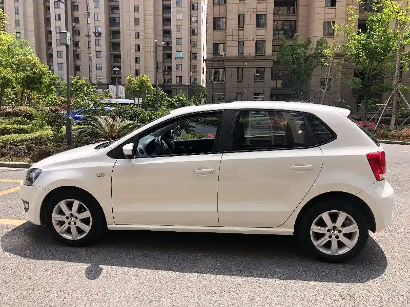 Used Volkswagen Polo 2011 1.6L automatic cool version
