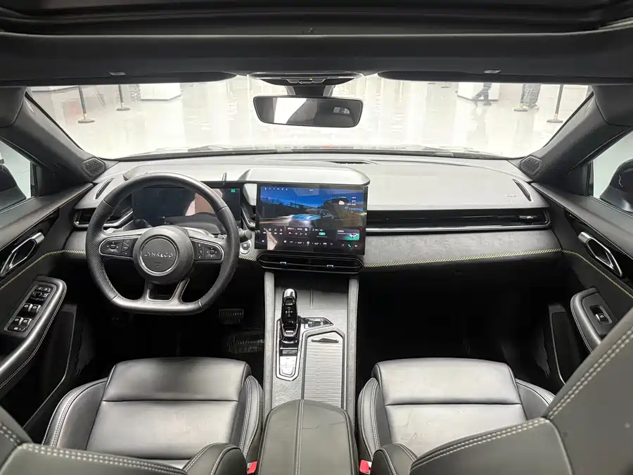900x675_0_q87_c42_autohomecar__ChxpVWmml0uAXUSaAAhhdQ-KuQ8715.jpg.webp Used Lynk & Co 03 2023 1.5TD DCT Plus