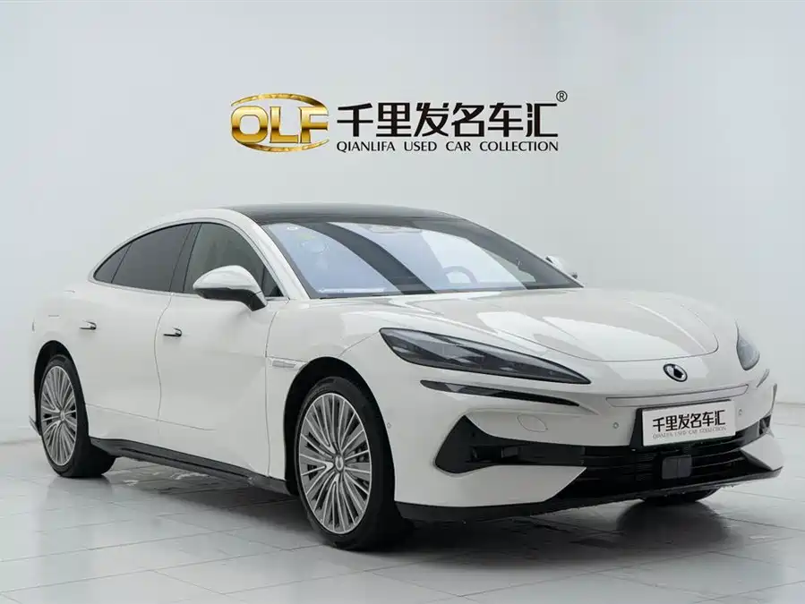 900x675_0_q87_c42_autohomecar__ChxpVWmn2gWAGT6-AAEe47IdIO4733.jpg.webp Used Denza Z9 2024 1100km four-wheel drive Ultra version