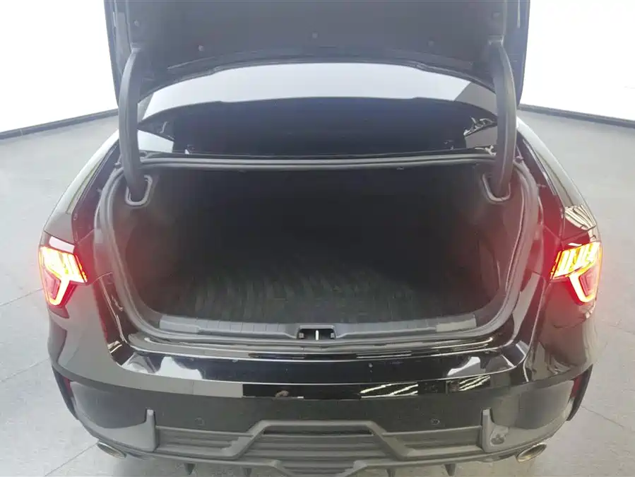 900x675_0_q87_c42_autohomecar__ChxpVWmo9TyADbJ8AAFUzLcAUwQ832.jpg.webp Used Lynk & Co 03 2021 2.0TD Automatic Champion Edition