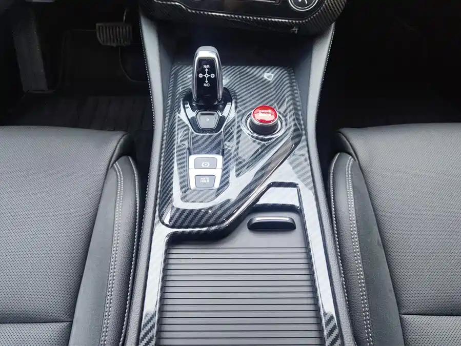 900x675_0_q87_c42_autohomecar__ChxpVWmo9UGAOBzeAAJe96sjC-8120.jpg.webp Used Lynk & Co 03 2021 2.0TD Automatic Champion Edition