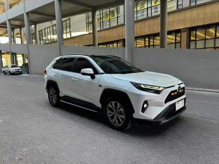 Used Toyota RAV4 Rongfang 2023 2.0L CVT two-wheel drive 20th anniversary platinum commemorative edition