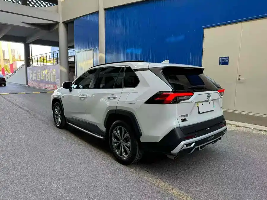 Used Toyota RAV4 Rongfang 2023 2.0L CVT two-wheel drive 20th anniversary platinum commemorative edition