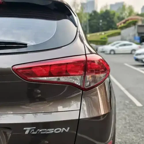 900x675_0_q87_c42_autohomecar__ChxpVWmpYjKASxp3AAHUAaXzpJI599.jpg.webp Used Hyundai Tucson 2015 1.6T dual-clutch two-wheel drive intelligent model