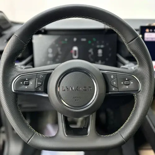 900x675_0_q87_c42_autohomecar__ChxpVWmqrEiAGsgKAAili1x5Kbk589.jpg.webp Used Lynk & Co 03 2023 1.5TD DCT Pro