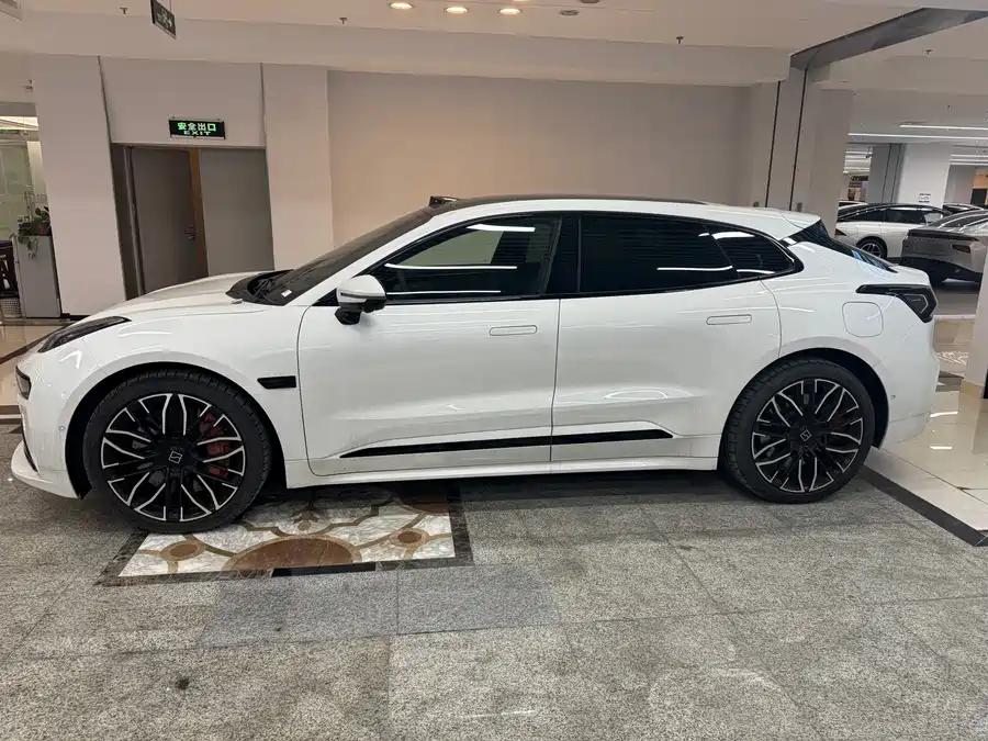 900x675_0_q87_c42_autohomecar__ChxpVWmrhsKAKS6YAAsDw8eqnDk840.jpg.webp Used Zeekr 001 2025 YOU version 100kWh four-wheel drive