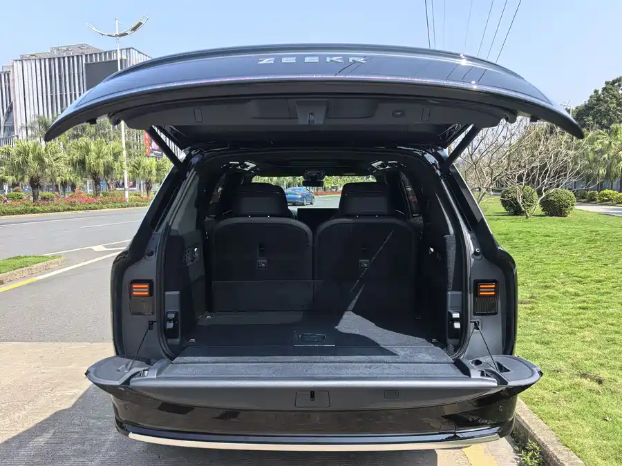 Used Zeekr 9X 2025 Max version 55kWh