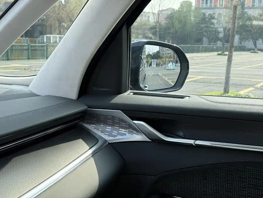 900x675_0_q87_c42_autohomecar__ChxpVWms462AZV3KAAS3oF2Ka7k143.jpg.webp Used Zeekr 009 2024 Model Glory