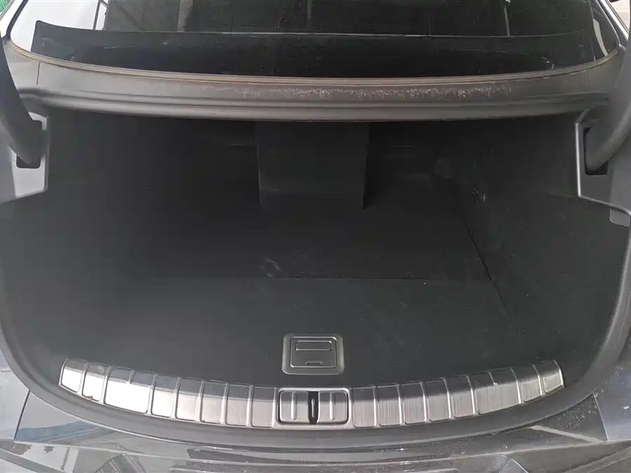 Used Denza Z9 2024 1100km four-wheel drive Ultra version