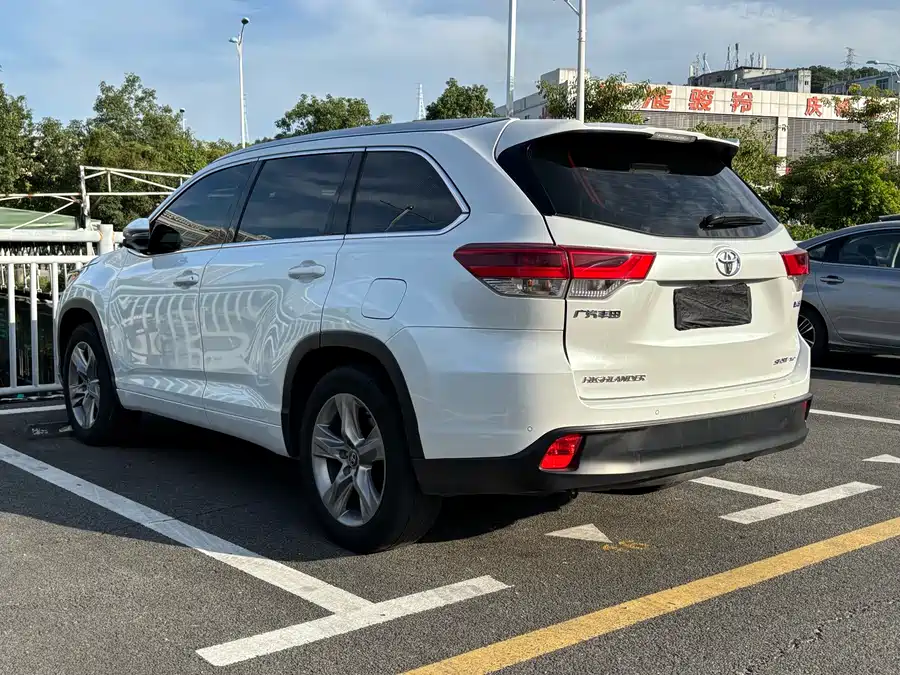 Used Toyota Highlander 2018 2.0T four-wheel drive luxury version