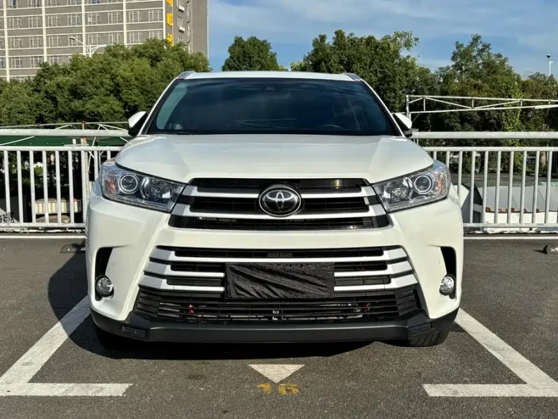 Used Toyota Highlander 2018 2.0T four-wheel drive luxury version