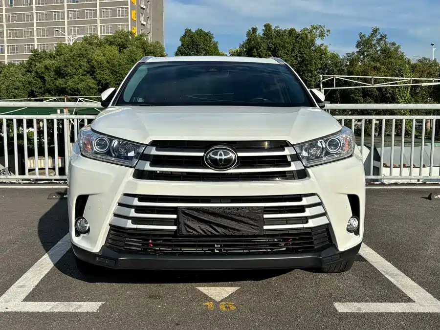 Used Toyota Highlander 2018 2.0T four-wheel drive luxury version