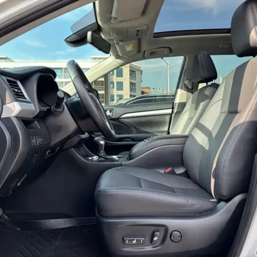 Used Toyota Highlander 2018 2.0T four-wheel drive luxury version