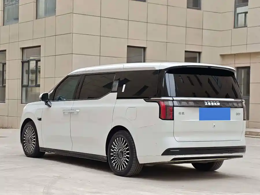 Used Zeekr 009 2024 six-seat executive version four-wheel drive 108kWh