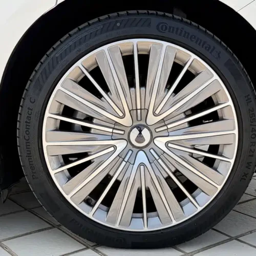 900x675_0_q87_c42_autohomecar__ChxpVWmuU16AectnAAi7wWseyww761.jpg.webp Used Denza Z9 2024 1100km four-wheel drive Ultra version
