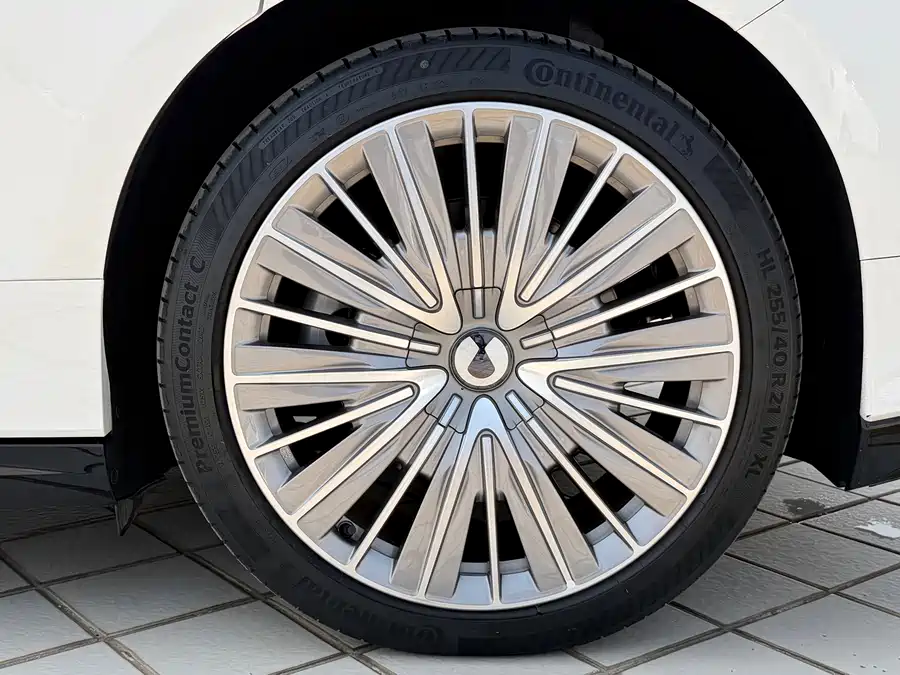 900x675_0_q87_c42_autohomecar__ChxpVWmuU16AectnAAi7wWseyww761.jpg.webp Used Denza Z9 2024 1100km four-wheel drive Ultra version