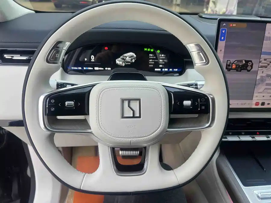 900x675_0_q87_c42_autohomecar__ChxpVWmuiIqANZuNAAR4B1TYOHE208.jpg.webp Used Zeekr 9X 2025 Hyper Edition 70kWh