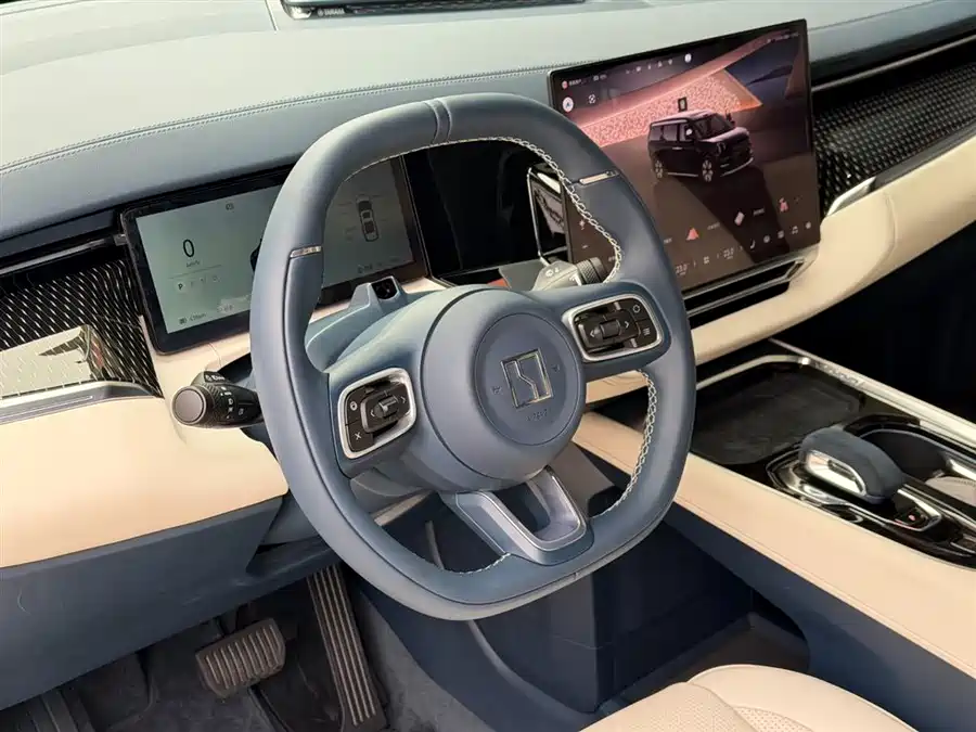 900x675_0_q87_c42_autohomecar__ChxpVWmuiVeAIXJgAAHwoUHpce4270.jpg.webp Used Zeekr 009 2024 six-seat executive version four-wheel drive 108kWh