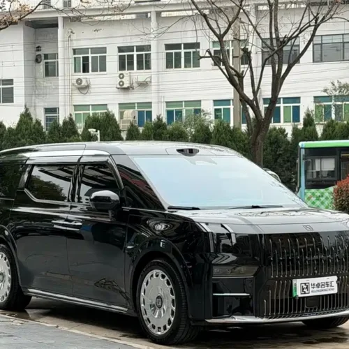 900x675_0_q87_c42_autohomecar__ChxpVWmuiVmACrKCAAMu9Wfjboo238.jpg.webp Used Zeekr 009 2024 six-seat executive version four-wheel drive 108kWh