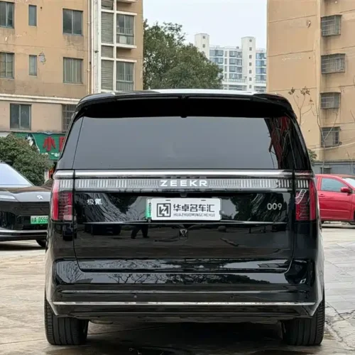 900x675_0_q87_c42_autohomecar__ChxpVWmuiVqAMgEYAAKjnN6lmaM667.jpg.webp Used Zeekr 009 2024 six-seat executive version four-wheel drive 108kWh