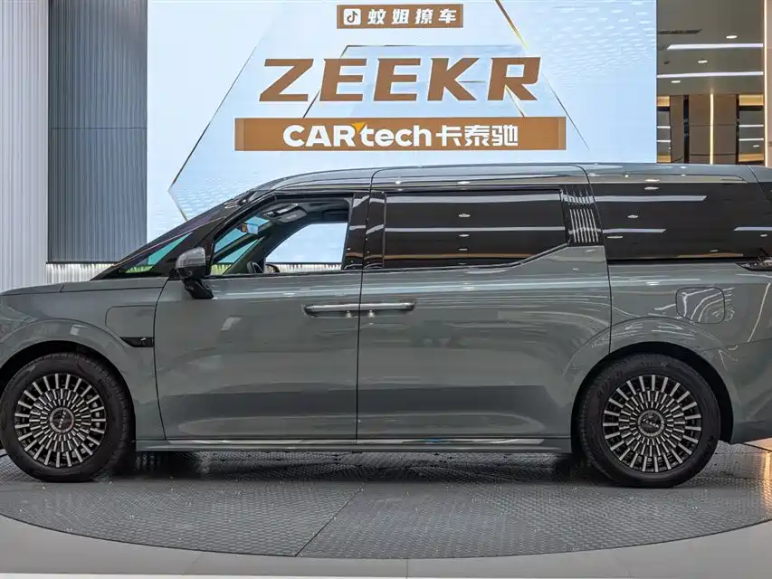 900x675_0_q87_c42_autohomecar__ChxpVWmvdLeAYHWHAAHQpWzSxsw050.jpg.webp Used Zeekr 009 2024 seven-seater aisle version 108kWh