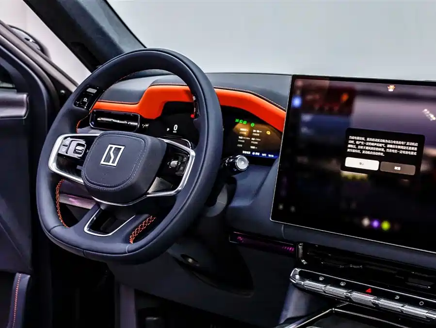 900x675_0_q87_c42_autohomecar__ChxpVWmw4OaARfcAAAGRkTqqrAI055.jpg.webp Used Zeekr 9X 2025 Yao Black Edition 70kWh