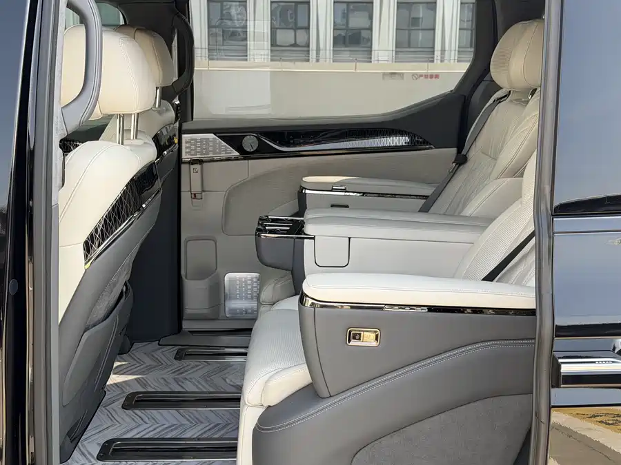 900x675_0_q87_c42_autohomecar__ChxpVWmw4zKAXURVAAiqSVxsaJ4557.jpg.webp Used Zeekr 009 2022 WE version