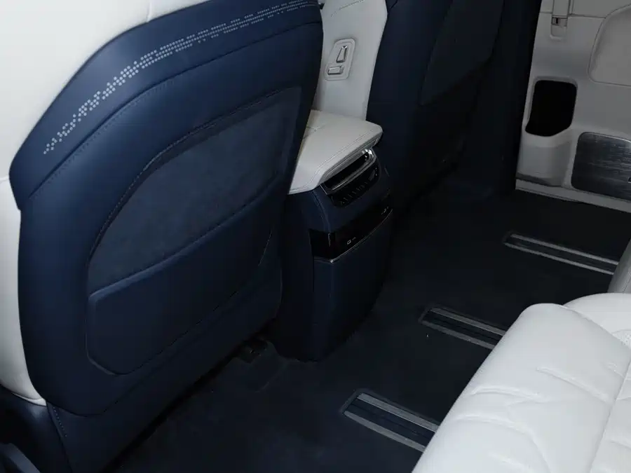 900x675_0_q87_c42_autohomecar__ChxpVWmwM42AWep1AAVGOYAFIn4005.jpg.webp Used Zeekr 009 2024 seven-seat aisle version four-wheel drive 108kWh