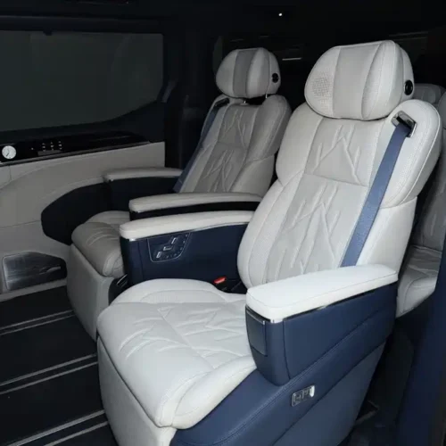 900x675_0_q87_c42_autohomecar__ChxpVWmwM46AC3yMAAdpyd0xKMg408.jpg.webp Used Zeekr 009 2024 seven-seat aisle version four-wheel drive 108kWh