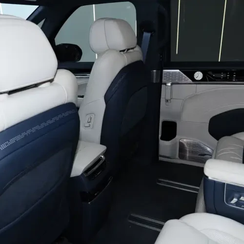 900x675_0_q87_c42_autohomecar__ChxpVWmwM5CAA-uDAAXUHSDjk8E578.jpg.webp Used Zeekr 009 2024 seven-seat aisle version four-wheel drive 108kWh