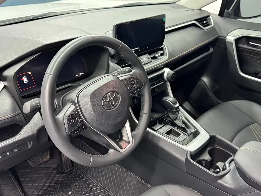 900x675_0_q87_c42_autohomecar__ChxpVWmwvb-ASSanAAlE1oIRTSw438.jpg.webp Used Toyota RAV4 Rongfang 2024 Dual Engine 2.5L E-CVT Two-wheel Drive Elite Plus Edition