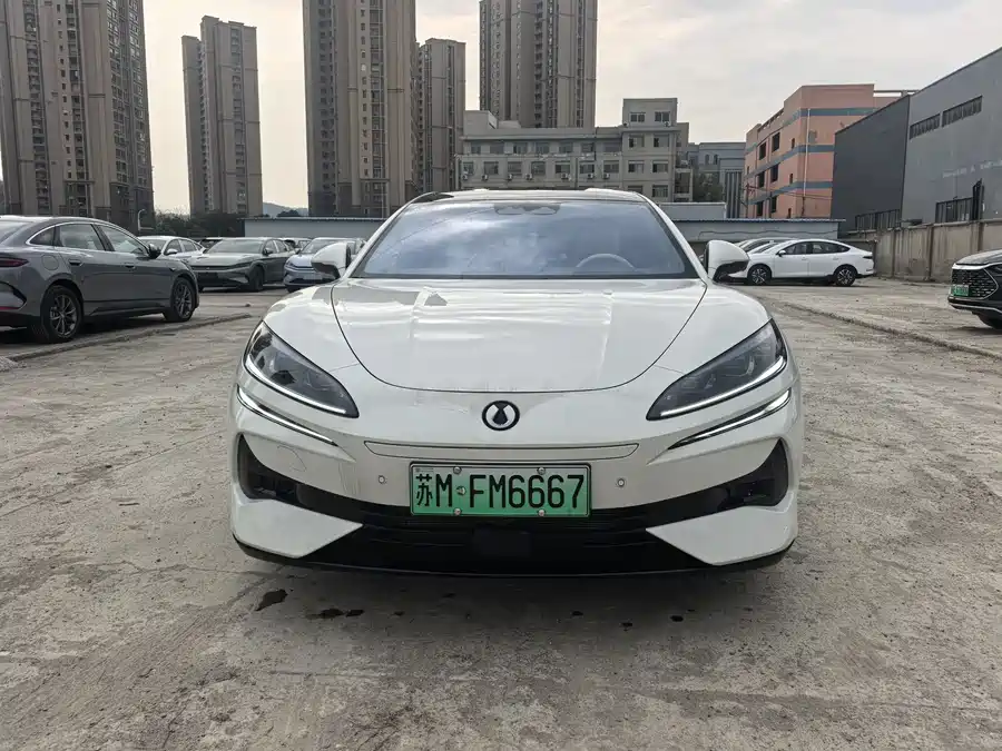 Used Denza Z9 2024 1100km four-wheel drive Max version