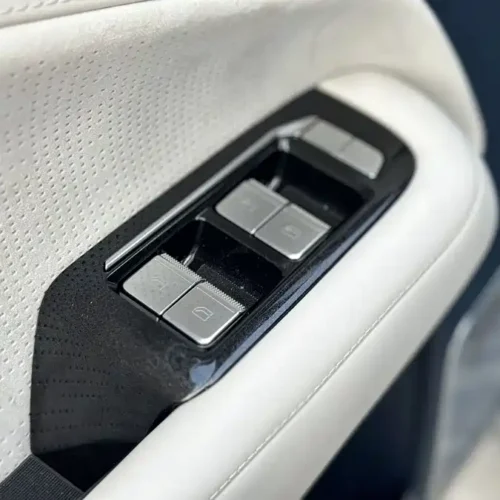 900x675_0_q87_c42_autohomecar__ChxpVWmwxoyAOwkHAAOsplhzBrs532.jpg.webp Used Zeekr 009 2024 six-seat executive version four-wheel drive 108kWh