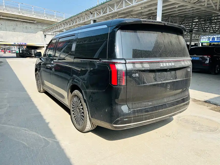 Used Zeekr 009 2024 six-seat executive version four-wheel drive 108kWh