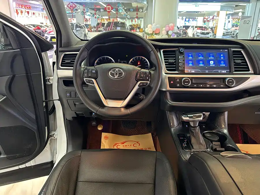 Used Toyota Highlander 2018 2.0T four-wheel drive luxury version