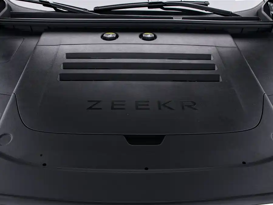 900x675_0_q87_c42_autohomecar__ChxpVWmybuSASp_1AAFSeSj0o1I402.jpg.webp Used Zeekr 9X 2025 Hyper Edition 70kWh