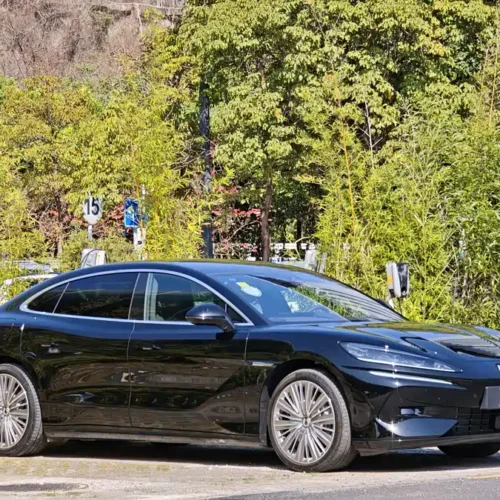 900x675_0_q87_c42_autohomecar__ChxpVWmycOGAZGJgAA8gTY5UkQg757.jpg.webp Used Denza Z9 2024 1100km four-wheel drive Ultra version